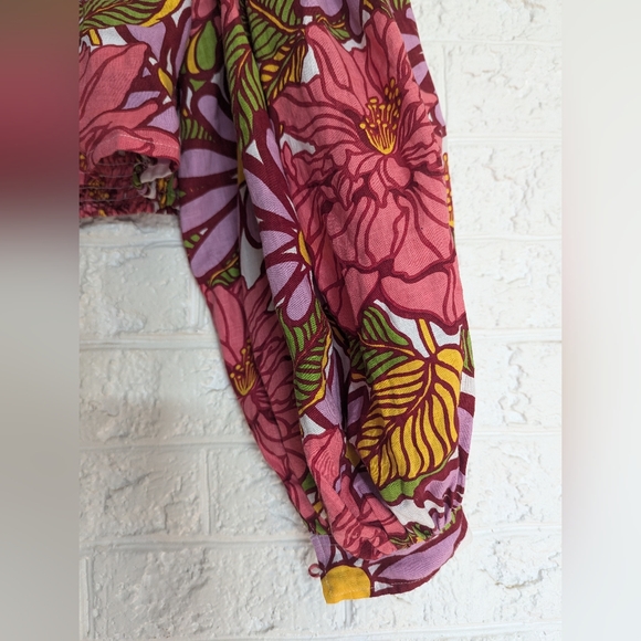 SWF Frida Exaggerated Puff Sleeve Floral Top - Picture 8 of 11